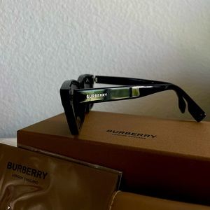 COPY - Burberry black/dark grey Sunglasses - Unisex - with everything included